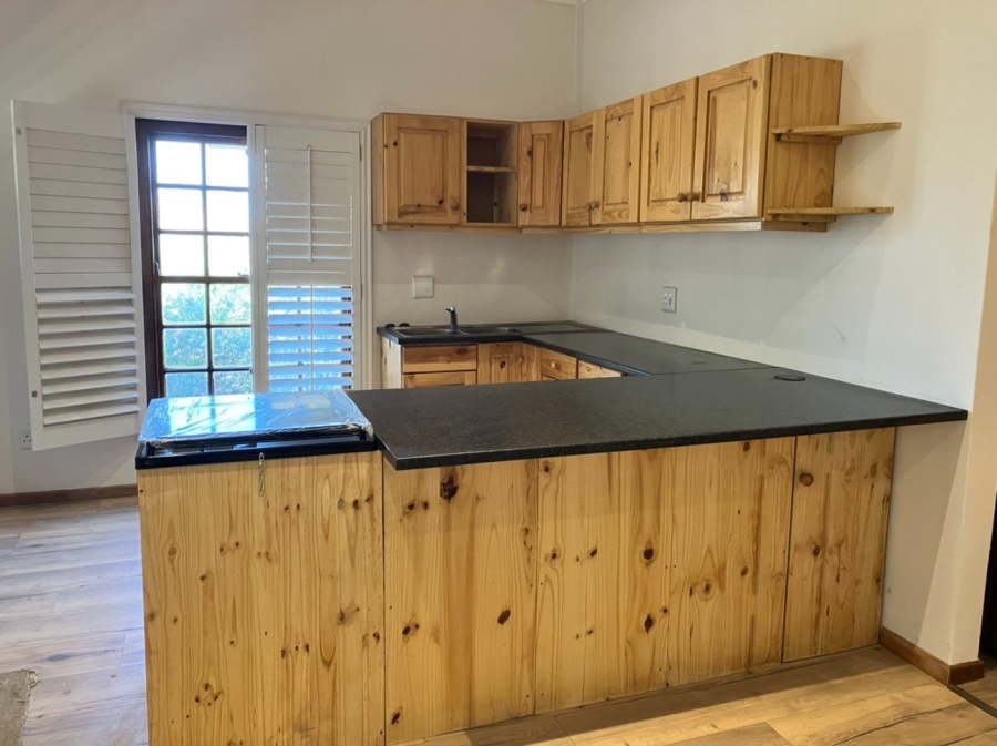 To Let 2 Bedroom Property for Rent in Hoekwil Western Cape
